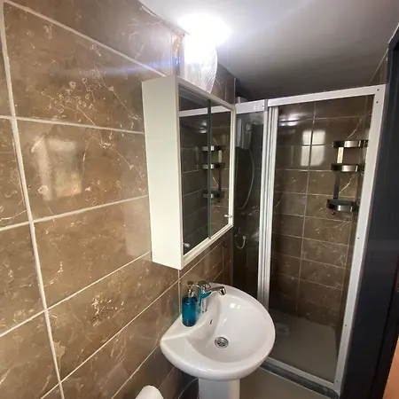 Apartamento Stylish Retreat In Nicosias Heart