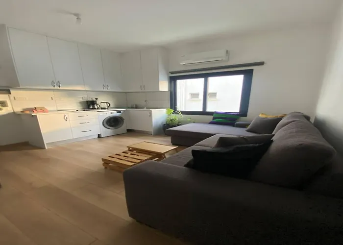 Stylish Retreat In Nicosias Heart *